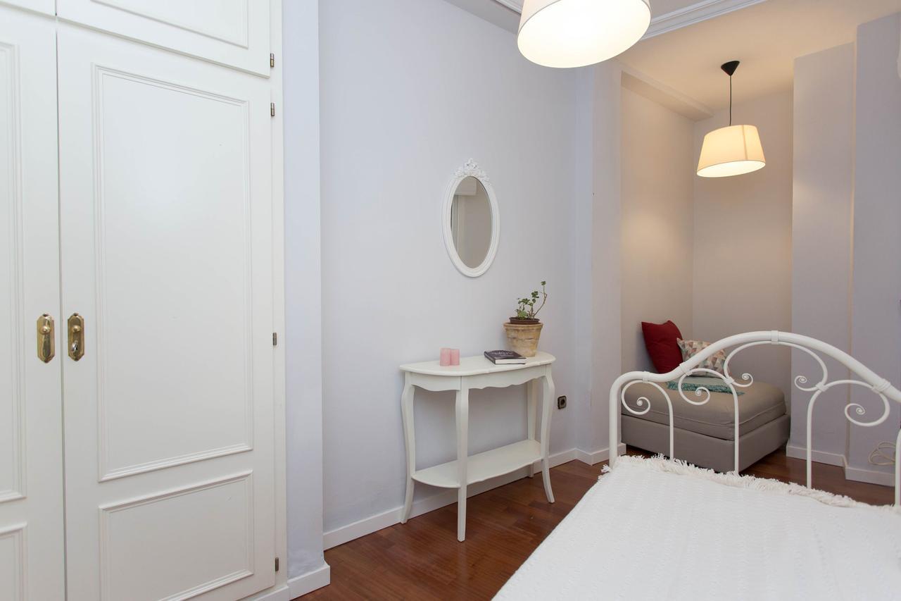 Svq Apartments - Patio Santa Cruz Sevilla Eksteriør billede